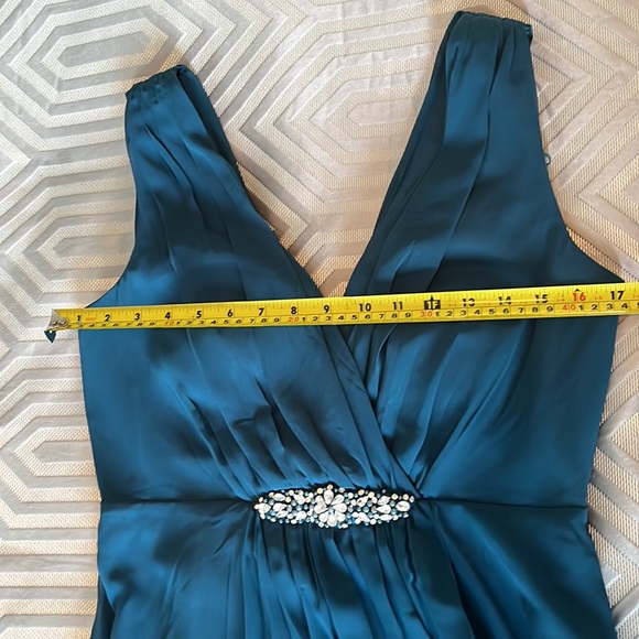 Size 8. Eliza J Floaty Chiffon Gown. - Picture 8 of 13